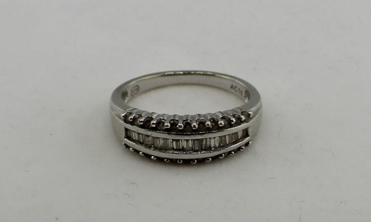 Baguette Diamonds set in a ... image