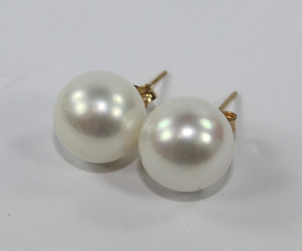 Pearl Stud Earrings with 9c... image