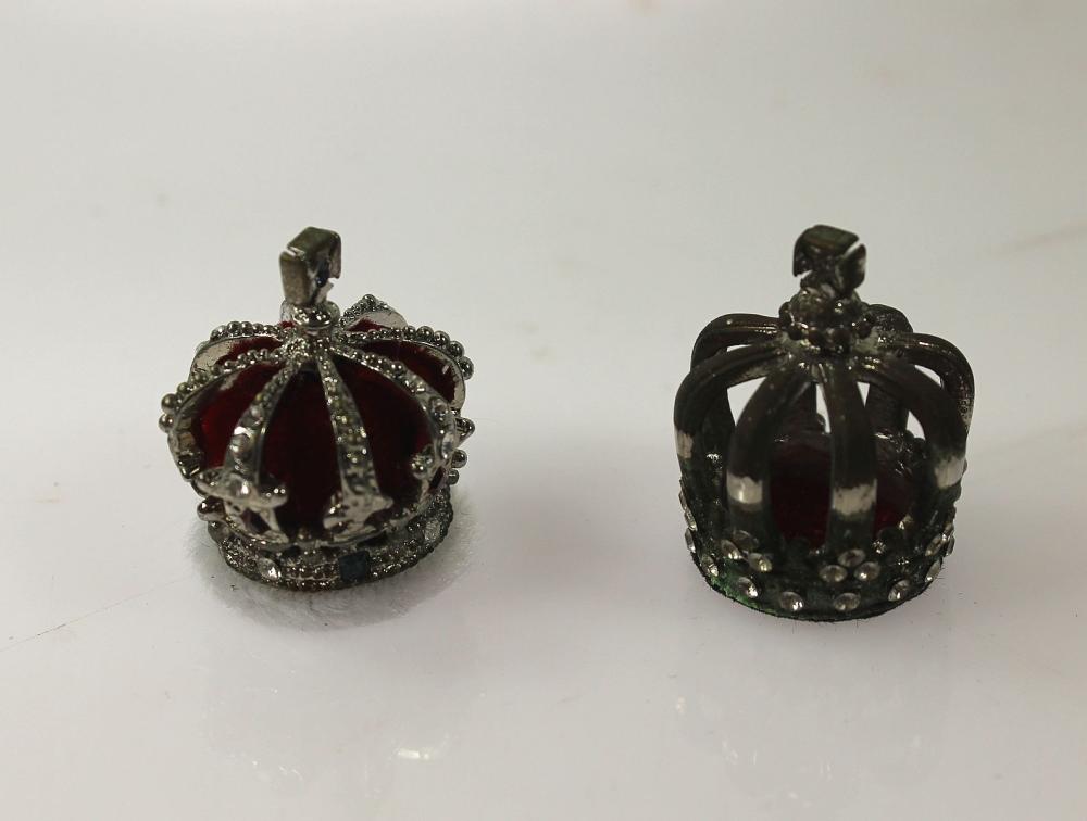 Bejewelled Miniature Replica Crown from the ''British Crown Jewels' Collection (2 items)