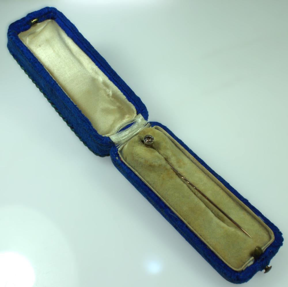 Exquisite Antique Stick Pin in 9ct Yellow Gold with Rose Cut Diamond