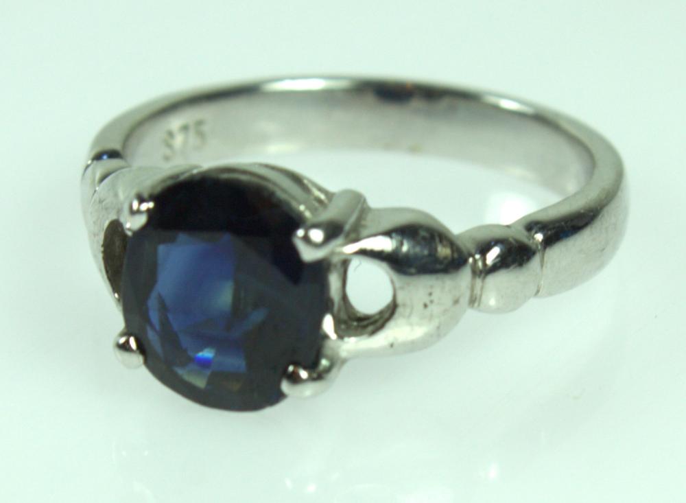 Australian Blue Sapphire in 9ct White Gold