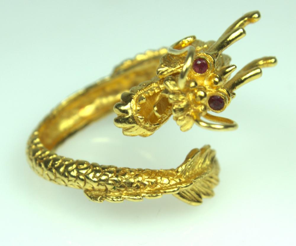 Dynamic Dragon Ring in 18ct Yellow Gold