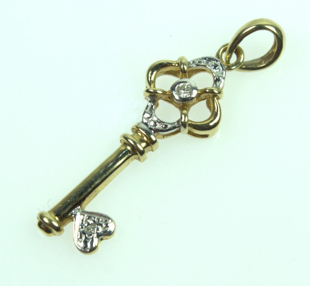 Diamond-set Key in 9ct Yellow Gold
