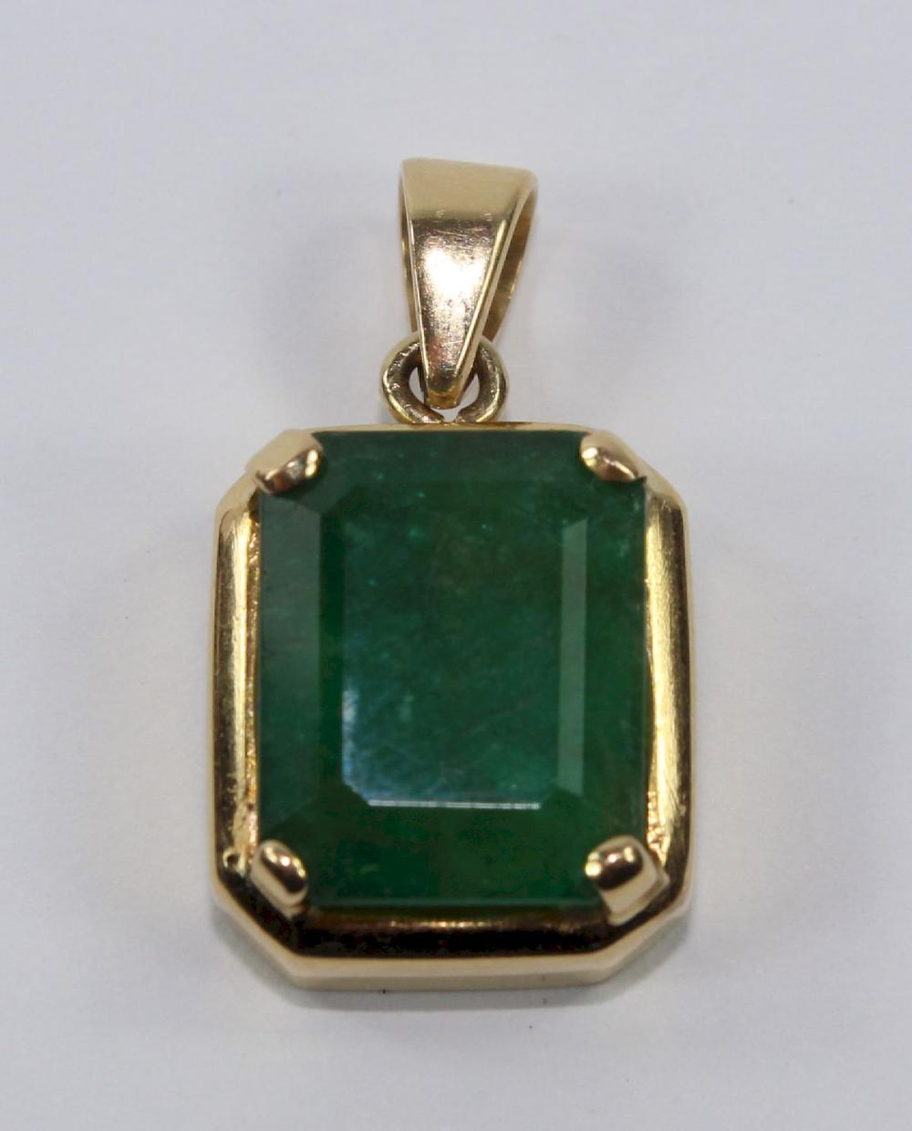 Colombian Emerald of approx... image