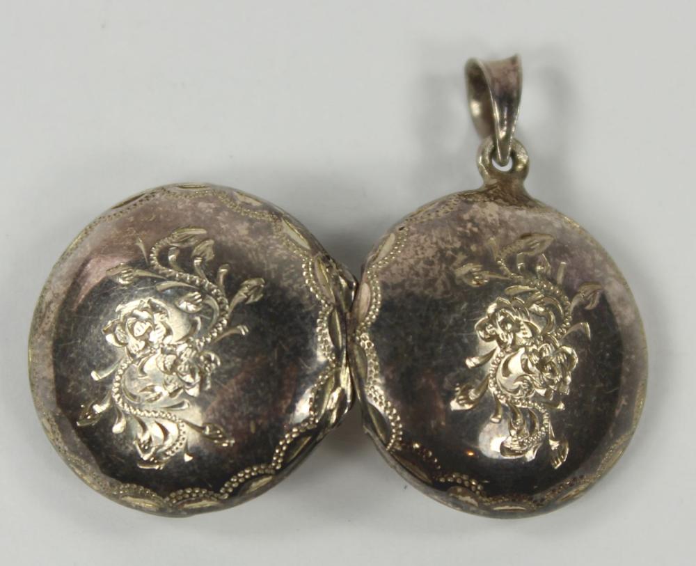 Vintage Sterling (925) Silver Locket