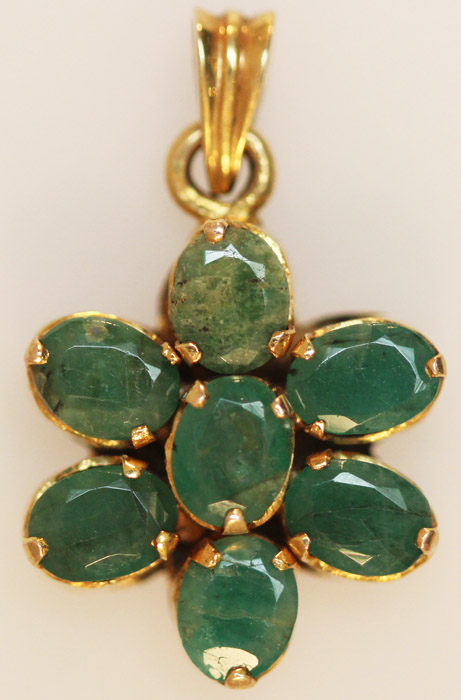 Emerald Cluster Pendant in ... image