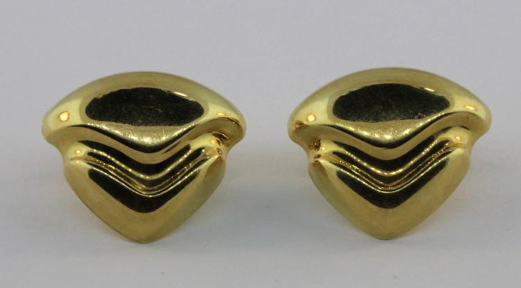 Retro Clip-on Earrings in 1... image