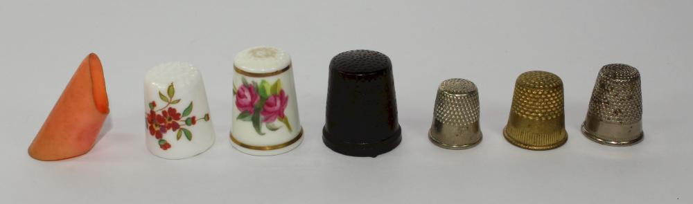 Collection of Vintage Thimbles including Hand Painted Royal Worcester Flower Motif (7 items)