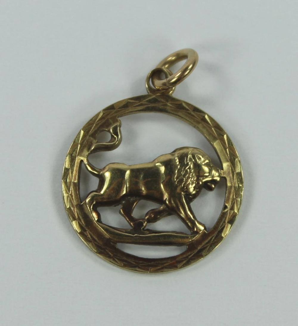 Lion Charm in 9ct Yellow Gold image