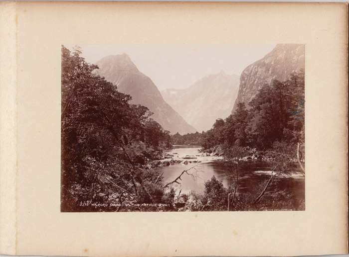 New Zealand. Contemporary p... image