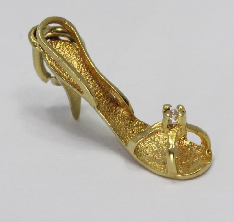 16ct Gold Slipper Charm image