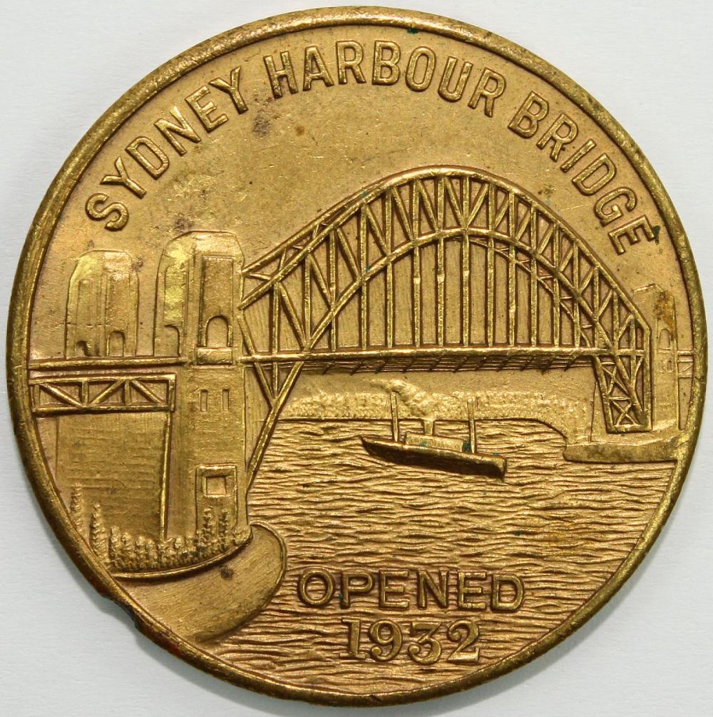 Australia 1932 dated Gilt M... image