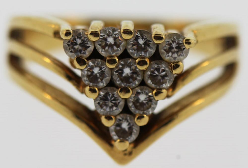 Pyramid of Diamonds set in ... image
