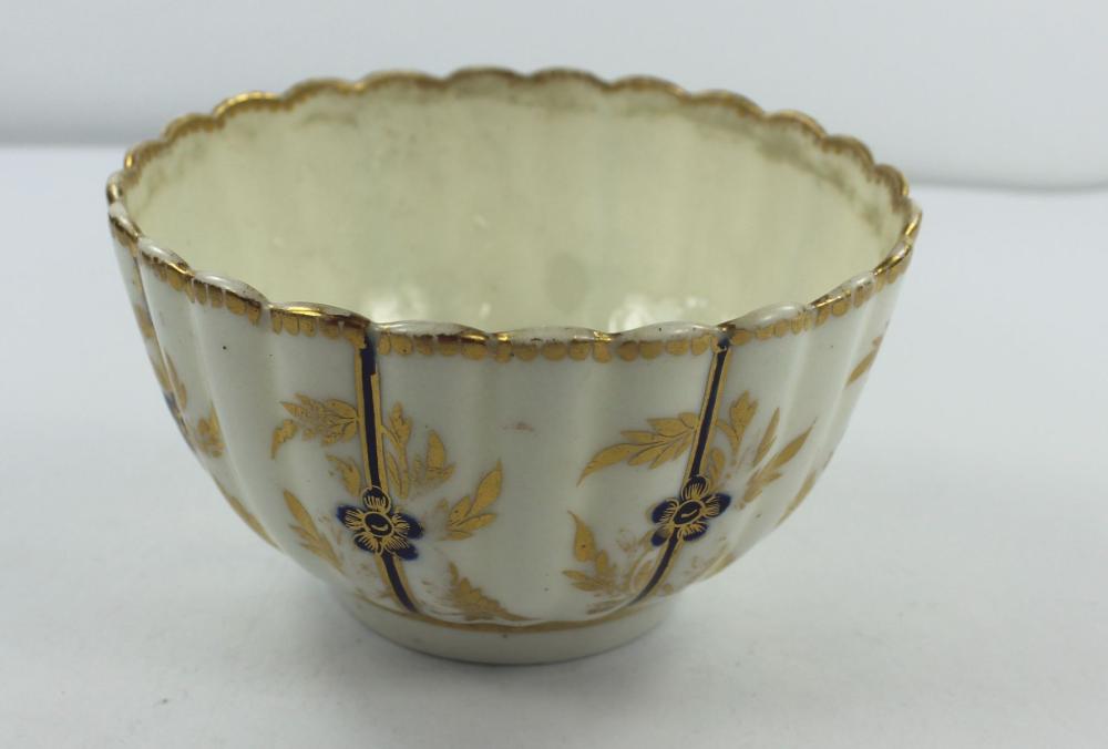 Late Georgian Porcelain Tea Bowl c.1800s