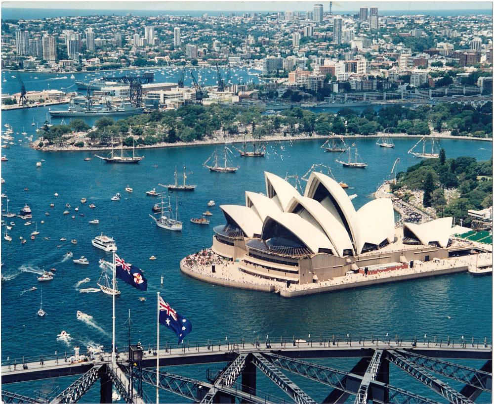 Australia Day & Night Colou... image