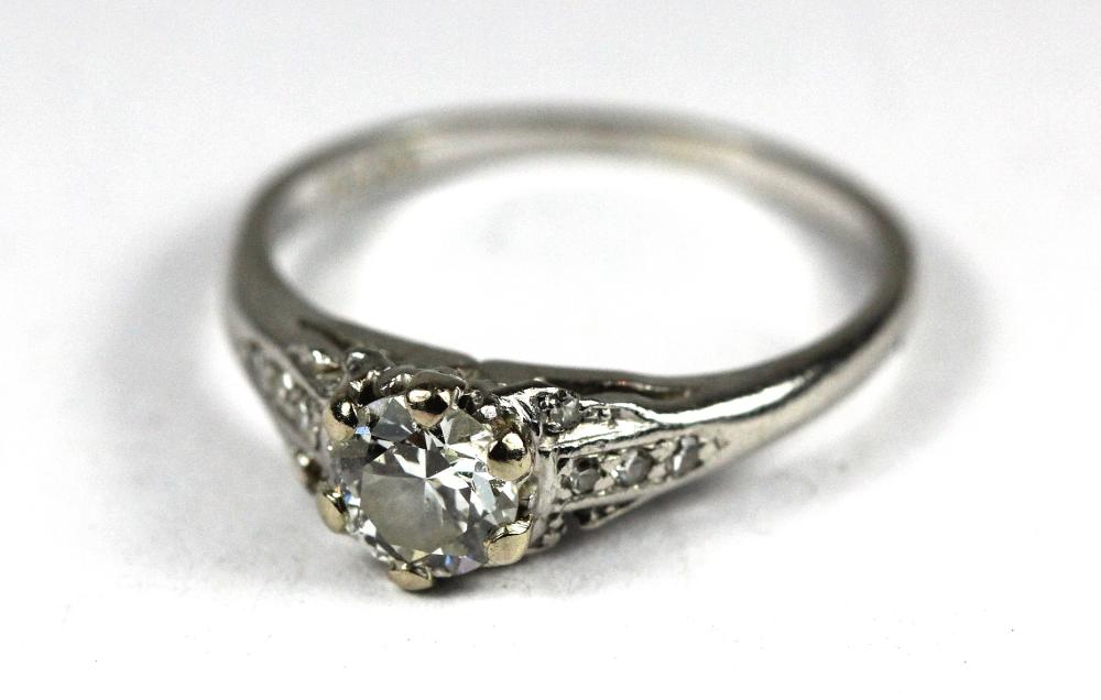 Antique Platinum Ring with ... image