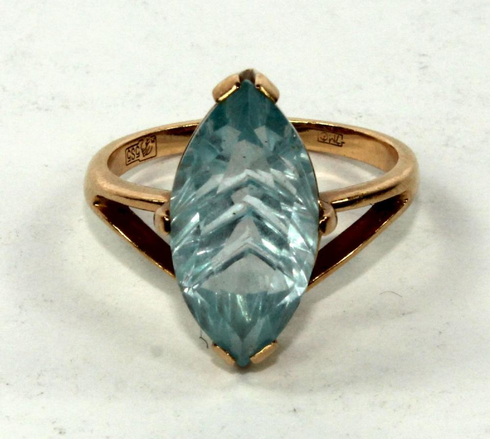 Marquise Aquamarine Ring in 14ct Yellow Gold with back carving